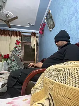 Dick_6inches_Delhi webcam