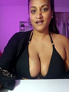 Busty_AriaX