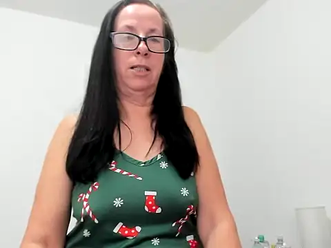 sassypeachgoddess webcam