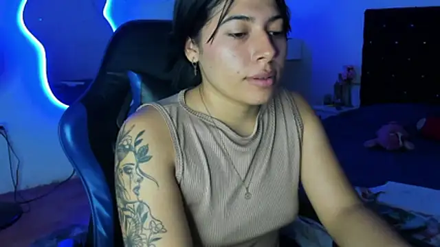 Carolina-petite webcam