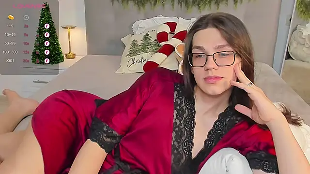 Alfreda_Mills's room