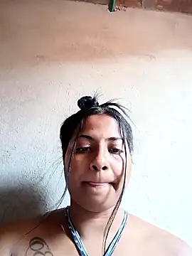 Giselabrunette25 webcam