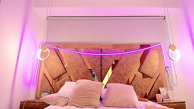 zarah_andrew__ webcam