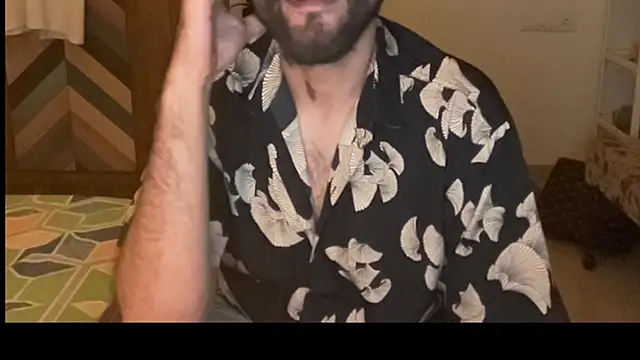 MakeMeAwareAah webcam