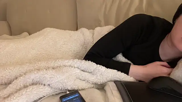 ijustturned18today webcam