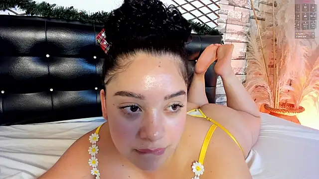 Julieta_333 webcam