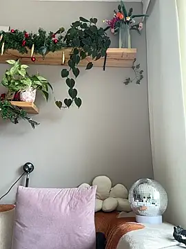 SugarTroubl33 webcam