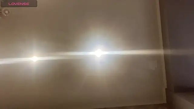 AmelieValmont webcam