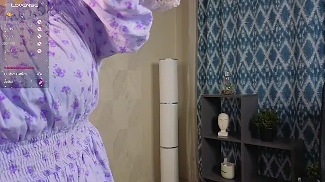 Nika_Reynolds webcam