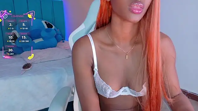 ahvi_ebony webcam