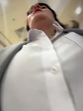 ZhenjaPoledance webcam