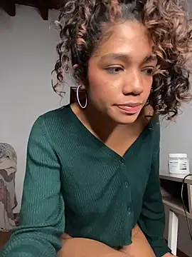 Webcam Model (LibertyLust)  is live.Free join now!