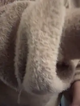 YourSlutQueen webcam