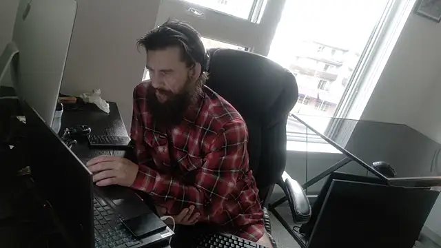 Armyexhibitionistvet webcam