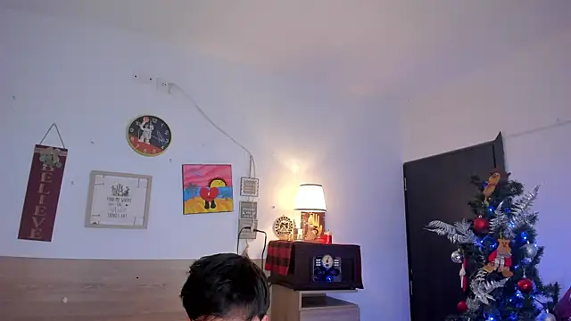 justinbiler (M twink) - Flash ass + spaking