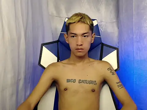 riks_tyler (Ask my age) - christmas cum together