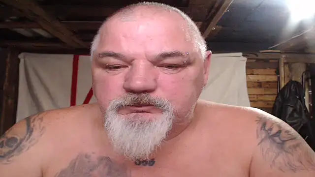 newfiesausage1972 (M mature) - 5 mins off lovens last tipper