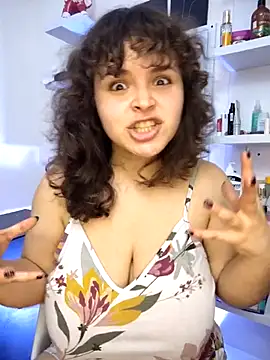 SeleneLuminari8 webcam