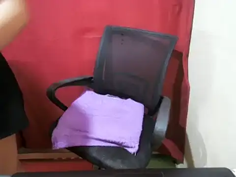 NaughtyPussy4u webcam