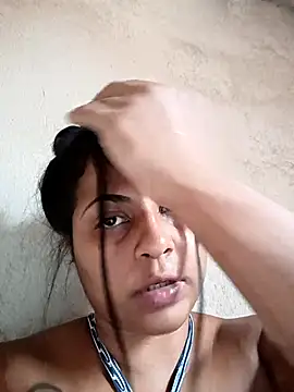 Giselabrunette25 webcam