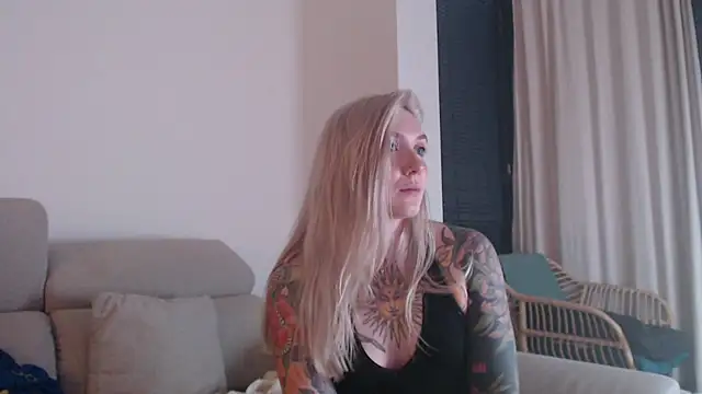 tattoobbgirl webcam