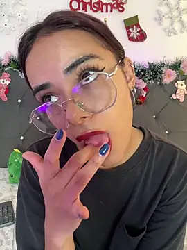 Webcam Model (Im_Lyan)  is live.Free join now!