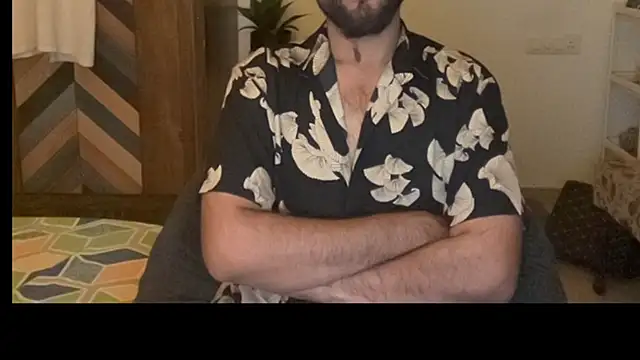 MakeMeAwareAah webcam