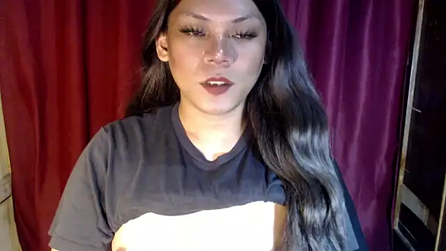 Miss_GreatDivine webcam