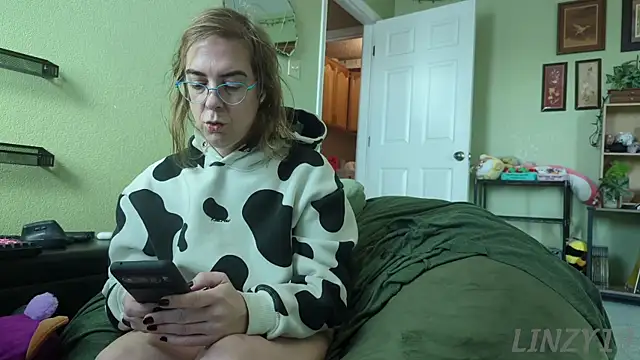 Linzy_19 webcam