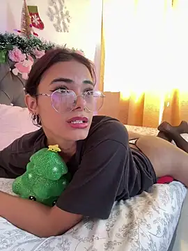 Webcam Model (Im_Lyan) is live