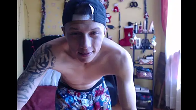 Violet_And_Smith webcam