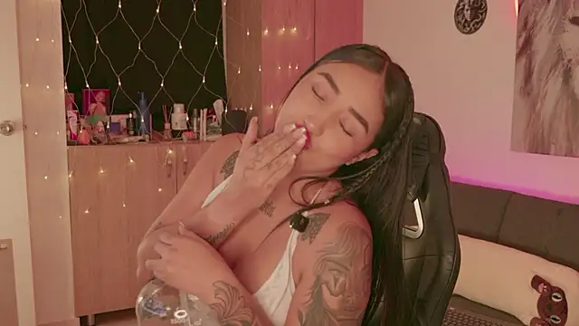 Maryann_jones webcam