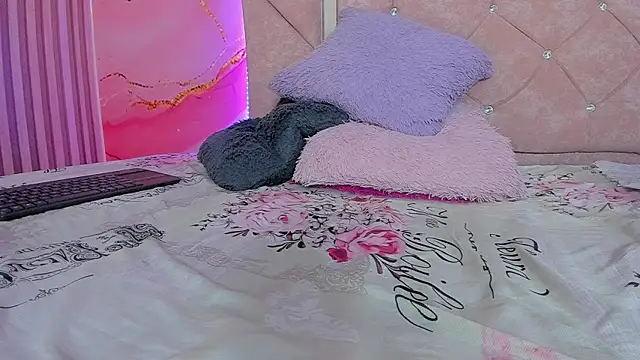 Taylor_oriana_ webcam