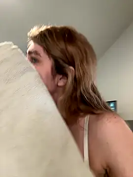 celestialruby (F milf) - Help me cum!! :)