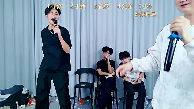 qyboys_010 (Ask my age) - 指定一位弟弟脱光10分钟