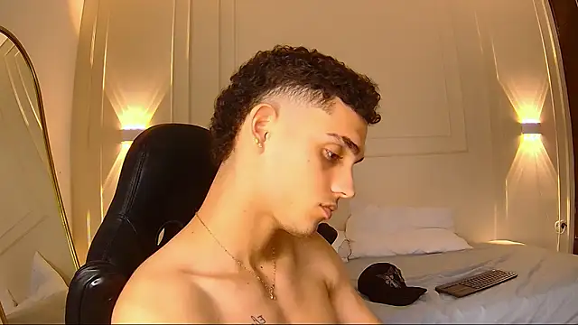 nathan_shimmer (M twink) - cum public