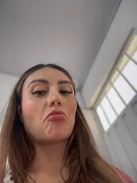 Miss_ary from StripChat is Freechat