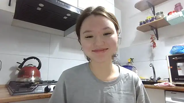 velmamaasch (F teen) - show belly