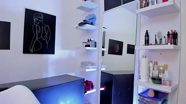 SeleneLuminari8 webcam