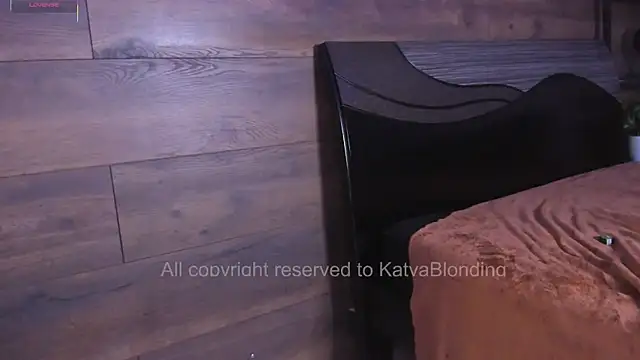 KatyaBlonding webcam