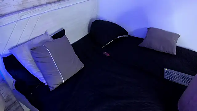 emir_ozan_ (M twink) - Spank cock hard