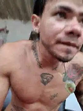 niick01_ (Ask my age) - kiss biceps muscles