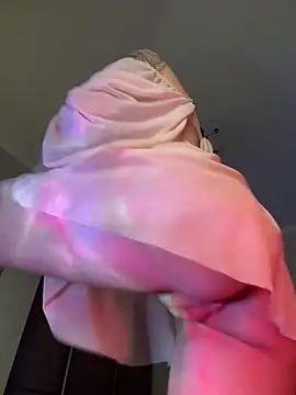 bigJuicyPussy webcam