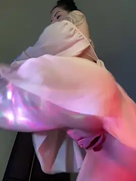 bigJuicyPussy webcam