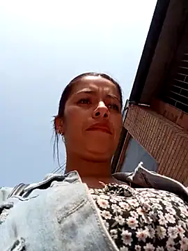 nathaly_12 (G young) - Plug in my ass+show oil