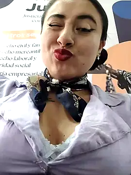 _Sarah-Office1 from StripChat is Freechat