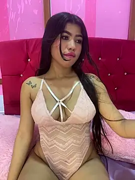 Webcam Model (Luna_20x)  is live.Free join now!