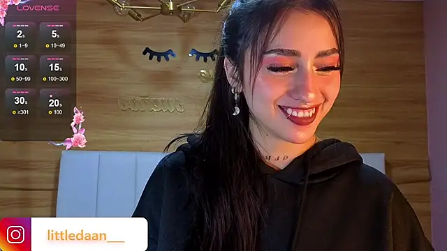 Abril_Velvet_a_ webcam