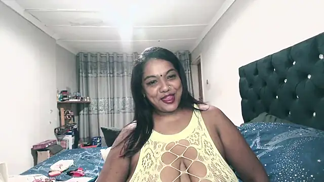 Indianmayaxoxo webcam