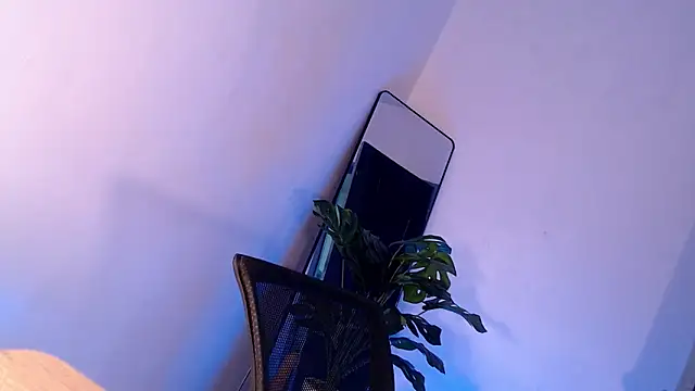 MissCalista_butler webcam